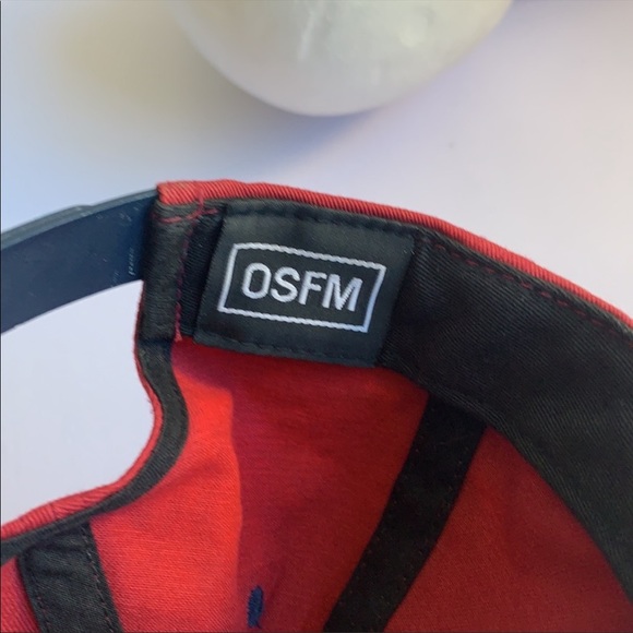 LRG HAT AND SWEATSHIRT BUNDLE SMALL - Picture 14 of 16